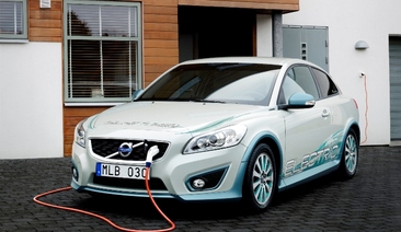Volvo Car Corporation develops Range Extenders for electric cars - adding 1,000 km extra range 