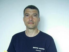 contact-card image