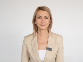 contact-card image