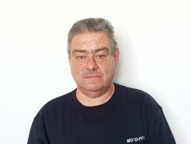 contact-card image
