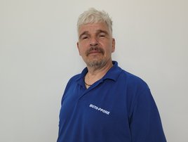 contact-card image