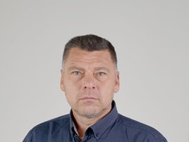 contact-card image