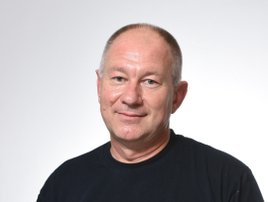 contact-card image