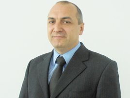 contact-card image