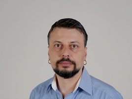 contact-card image