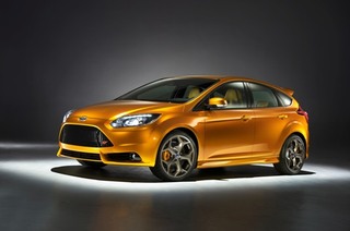 HIGH PERFORMANCE ST TOPS NEW FORD FOCUS LINEUP FOR PARIS MOTOR SHOW LAUNCH