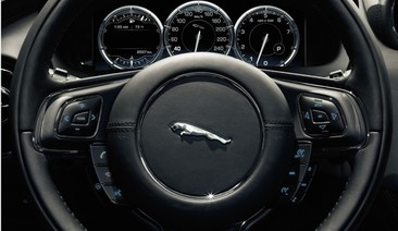 Новият Jaguar XJ – най-бързата концертна зала в света