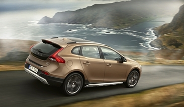 Volvo Car Corporation launches V40 Cross Country