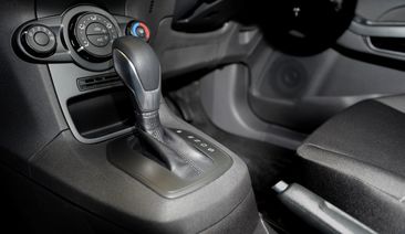 Ford Fiesta е най-продаваният малък автомобил в Европа. 1.0 EcoBoost вече се предлага с автоматична скоростна кутия PowerShift