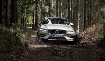 New Volvo V60 Cross Country takes the Swedish family estate off the beaten path